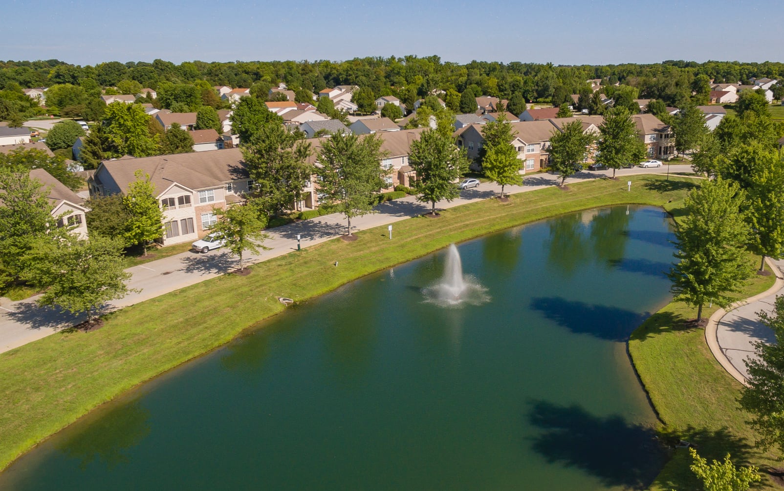 Linden Square Village Apartments in Indianapolis | J.C. Hart